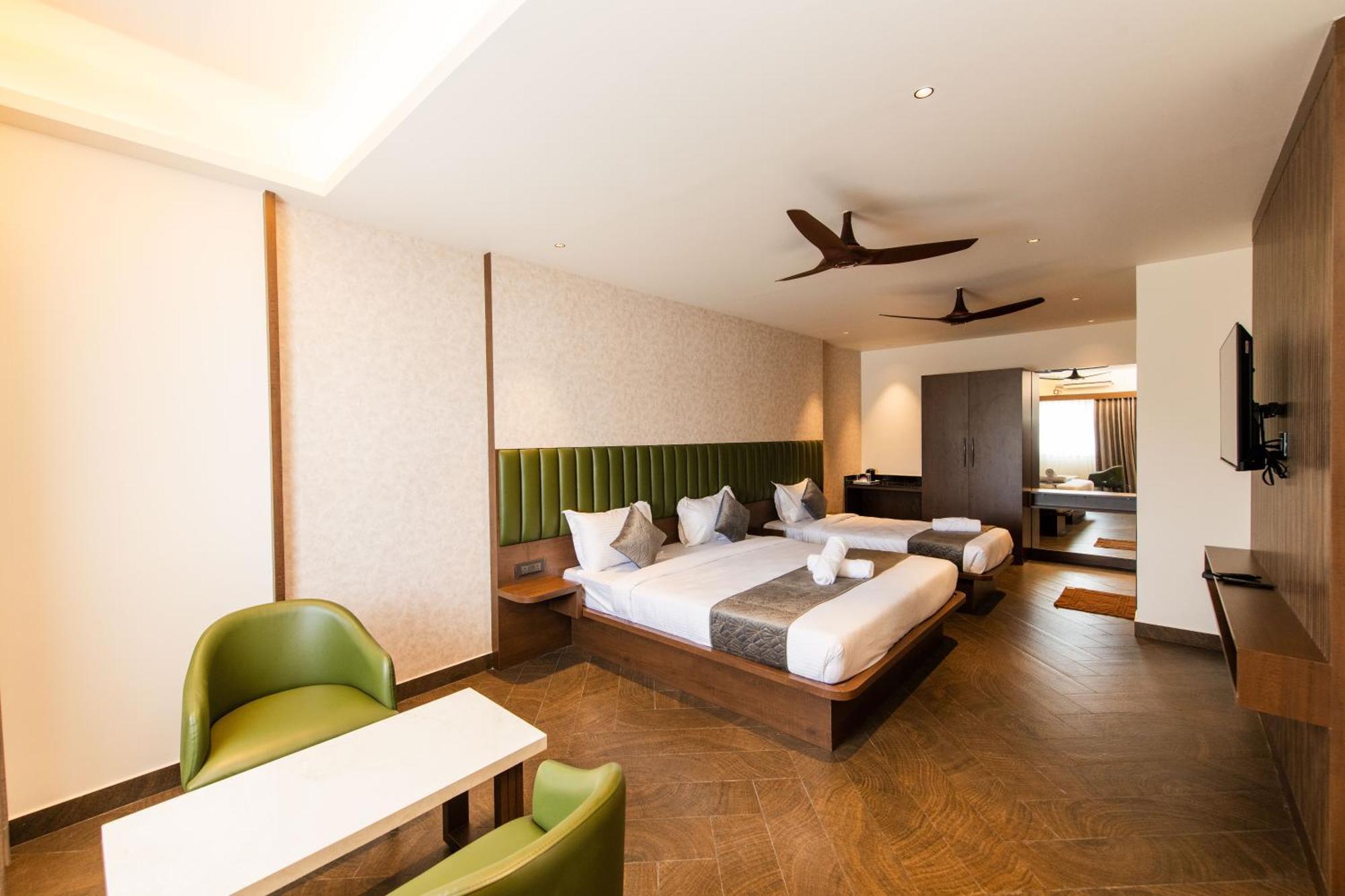 Hotel Mysore Radiance Zewnętrze zdjęcie